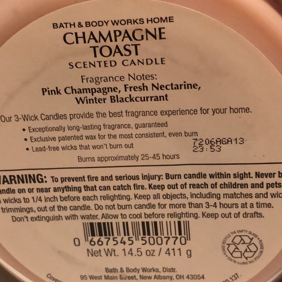 NWT & NIB Limited Edition Champagne Toast 3 wick Candle & Decorative Glitter Lid - Picture 11 of 11